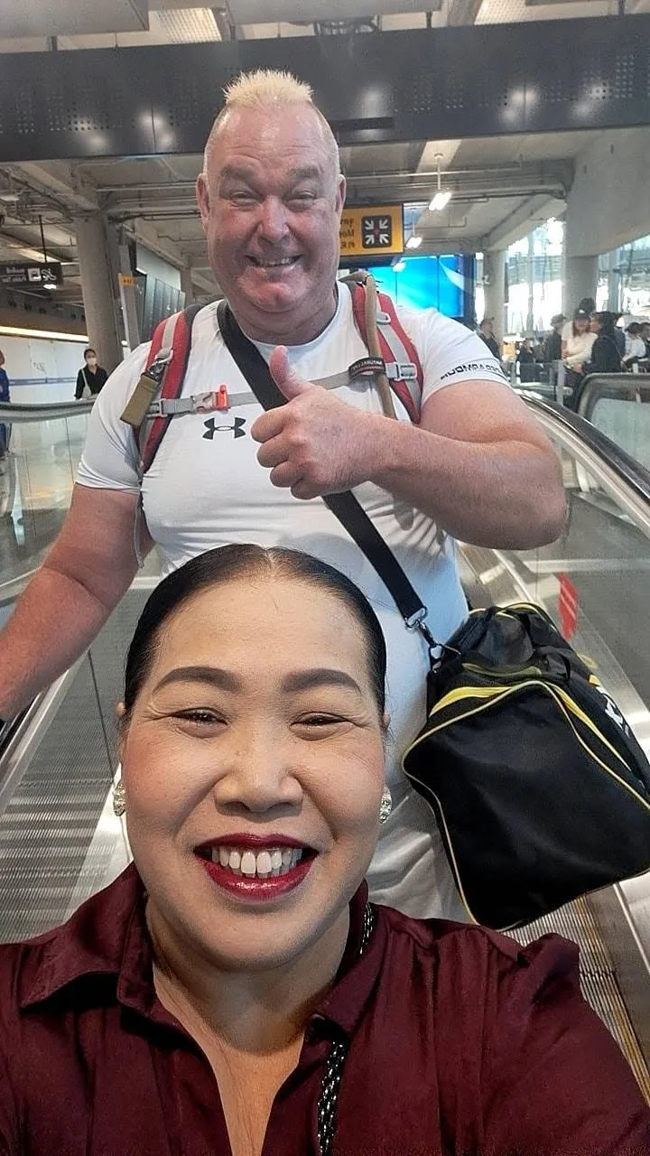 Airport pickup moment 8